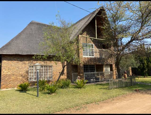 2 BEDROOM HOUSE FOR SALE IN NABOOMSPRUIT